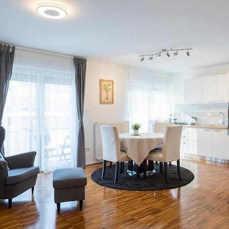 Spacious 2Bdr Apartment - Free Parking Zagabria Esterno foto