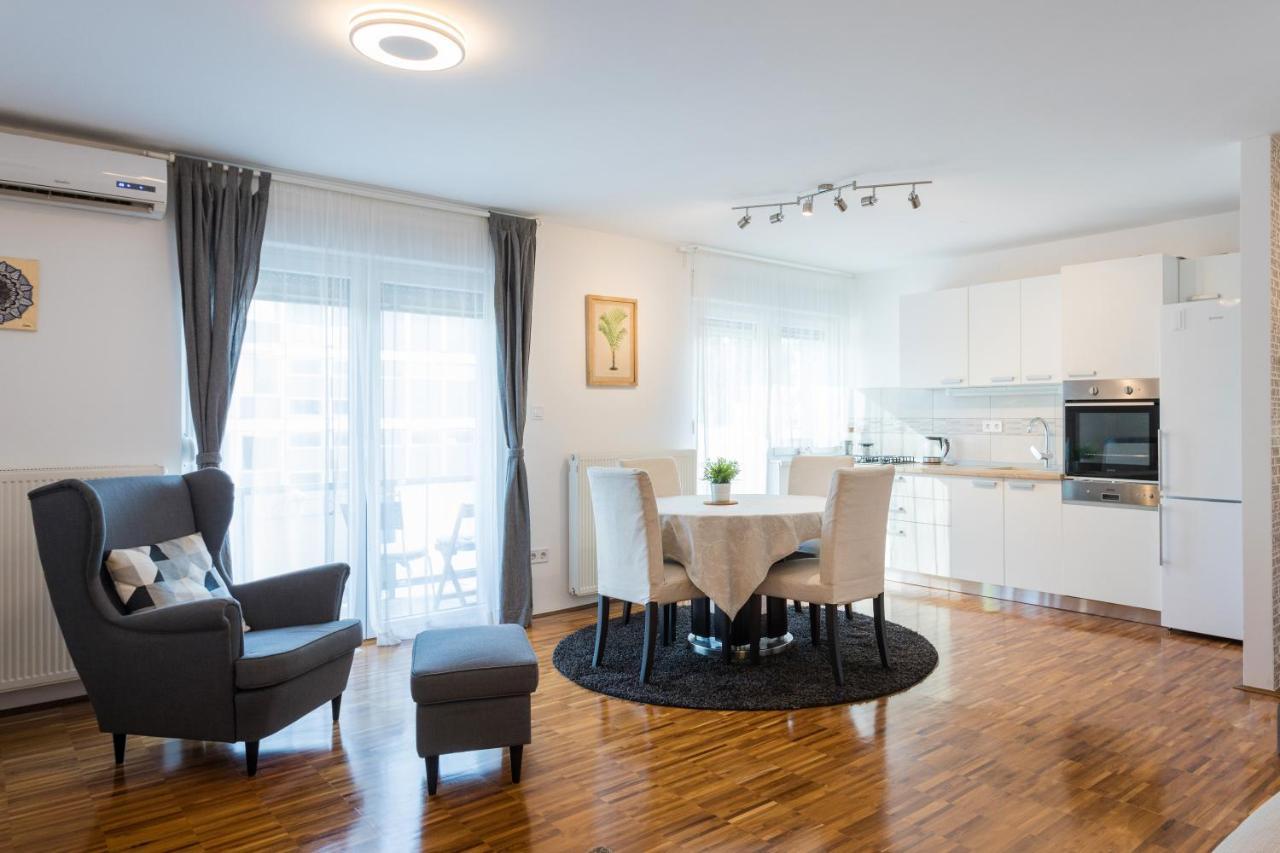 Spacious 2Bdr Apartment - Free Parking Zagabria Esterno foto