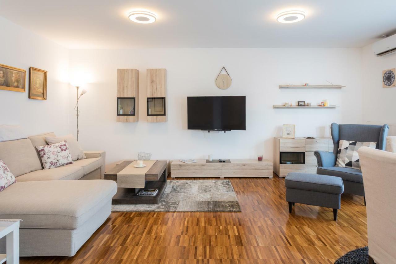 Spacious 2Bdr Apartment - Free Parking Zagabria Esterno foto